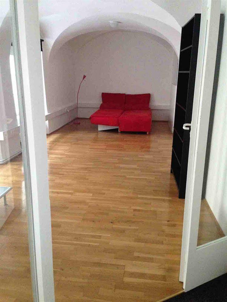 Apartment Hans Sachs Gasse 10 *